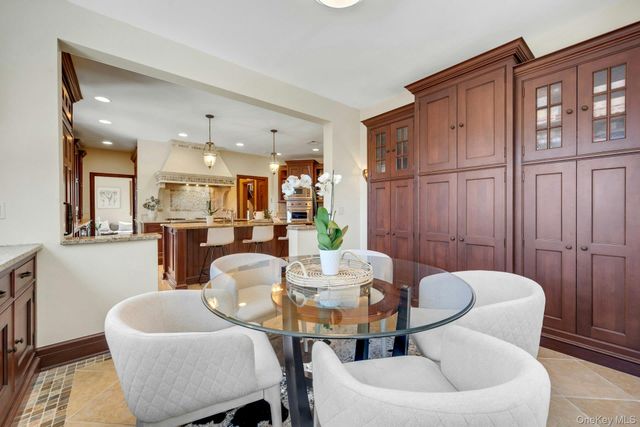 15 Carstensen Road, Scarsdale, NY 10583