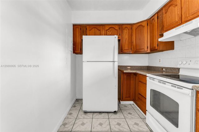 5742 Garfield St 2, Hollywood, FL 33021