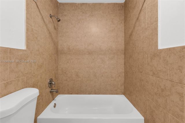 5742 Garfield St 2, Hollywood, FL 33021