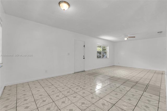 5742 Garfield St 2, Hollywood, FL 33021