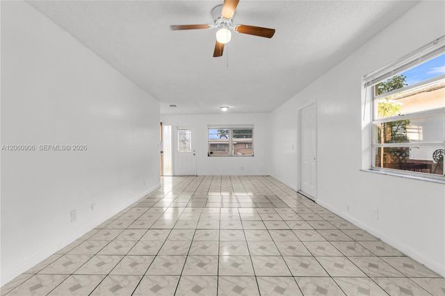 5742 Garfield St 2, Hollywood, FL 33021