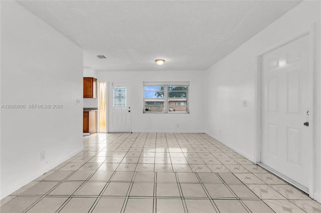 5742 Garfield St 2, Hollywood, FL 33021