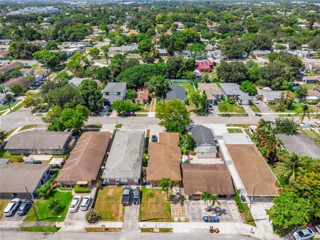 5742 Garfield St 2, Hollywood, FL 33021