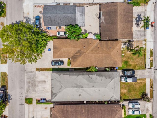 5742 Garfield St 2, Hollywood, FL 33021
