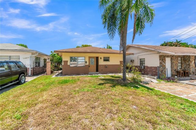 5742 Garfield St 2, Hollywood, FL 33021