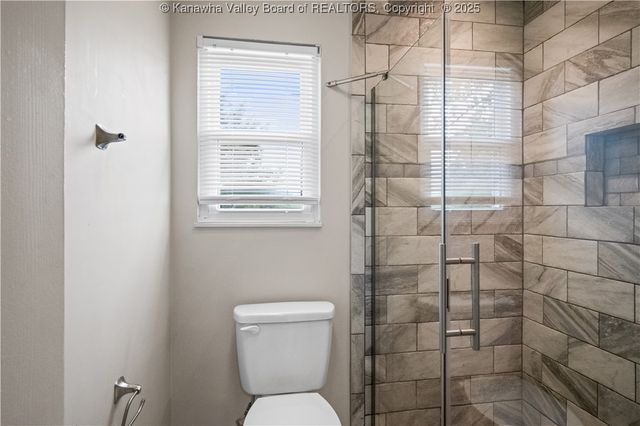 207 Branchfield Drive, Charleston, WV 25314