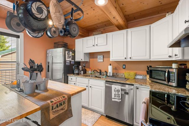 80 Meadowview Ln, Hardinsburg, KY 40143