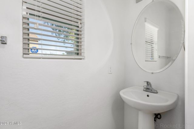 1180 E BUFFALO Street, Gilbert, AZ 85295