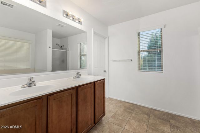 1180 E BUFFALO Street, Gilbert, AZ 85295