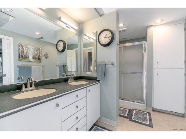 25391 S HOLMAN Rd, Estacada, OR 97023