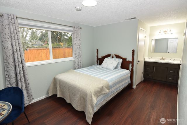 2319 32nd Street, Anacortes, WA 98221