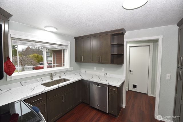 2319 32nd Street, Anacortes, WA 98221