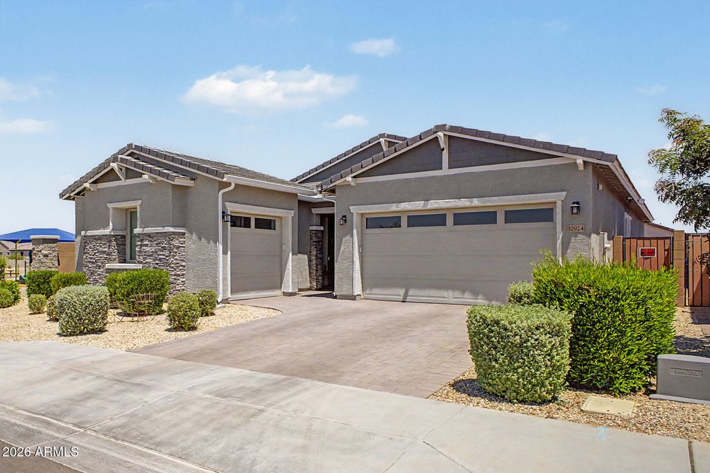 10924 W WOOD Street, Tolleson, AZ 85353