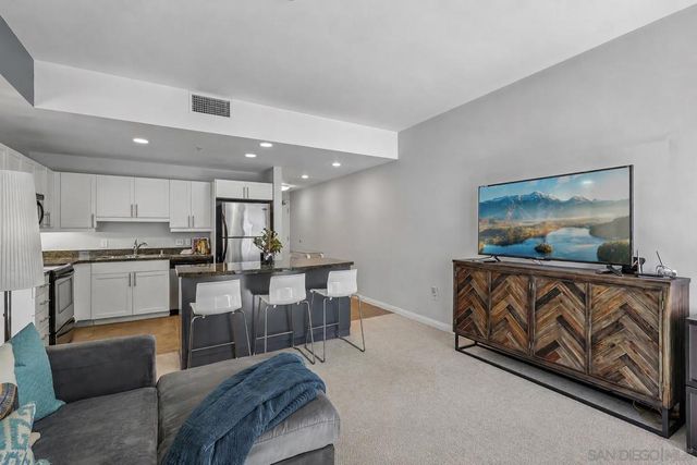 206 Park Blvd 313, San Diego, CA 92101
