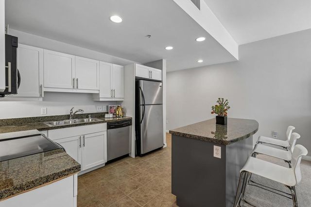 206 Park Blvd 313, San Diego, CA 92101