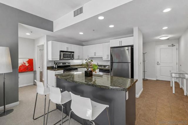 206 Park Blvd 313, San Diego, CA 92101
