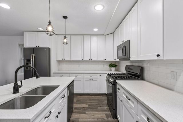 115 Spruce Street, Mahtomedi, MN 55115