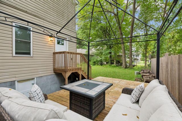 115 Spruce Street, Mahtomedi, MN 55115