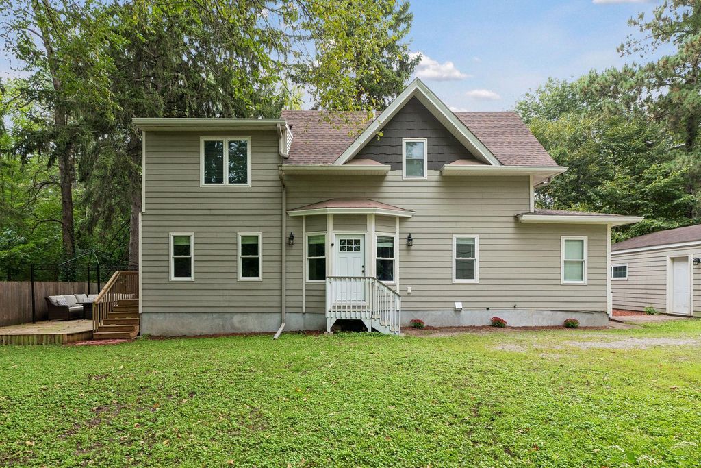 115 Spruce Street, Mahtomedi, MN 55115 — photo 4