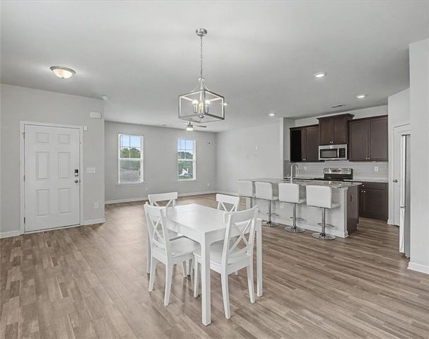 1609 Meadow Crossing, East Point, GA 30344