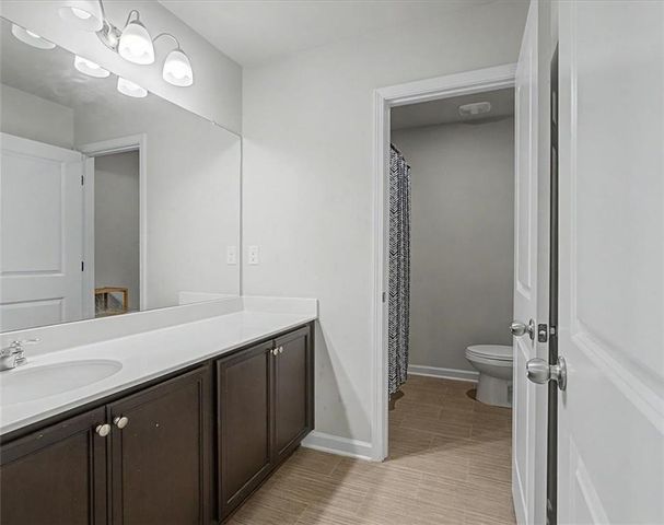 1609 Meadow Crossing, East Point, GA 30344