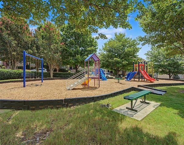 1609 Meadow Crossing, East Point, GA 30344