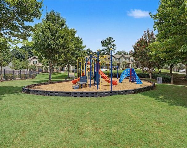 1609 Meadow Crossing, East Point, GA 30344