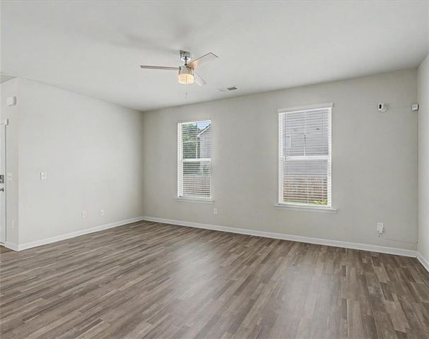 1609 Meadow Crossing, East Point, GA 30344
