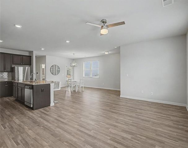 1609 Meadow Crossing, East Point, GA 30344
