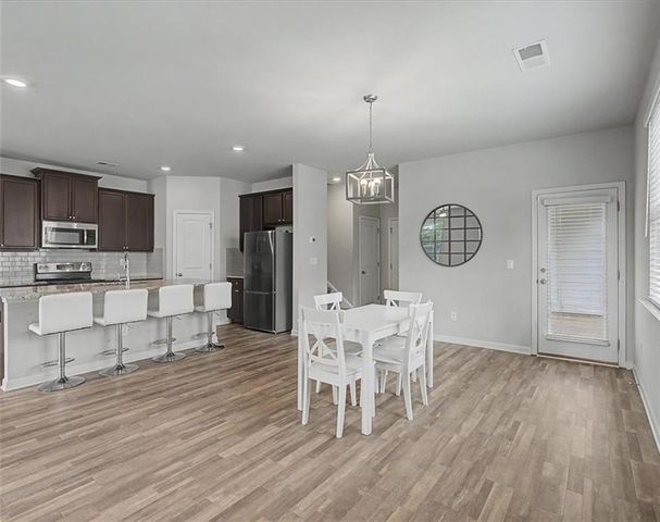 1609 Meadow Crossing, East Point, GA 30344