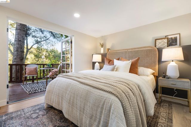 6211 Valley View Rd, Oakland, CA 94611