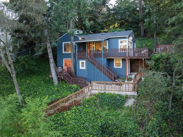 6211 Valley View Rd, Oakland, CA 94611