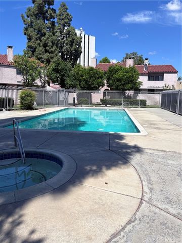 134 Racquet Club, Compton, CA 90220