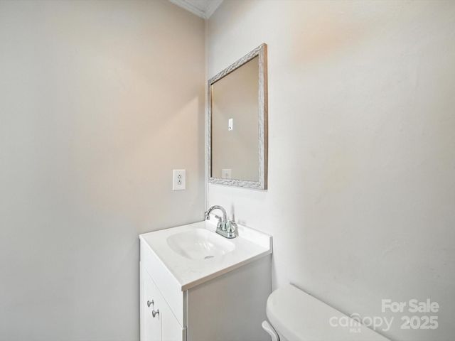 116 Honeywood Avenue, Charlotte, NC 28216