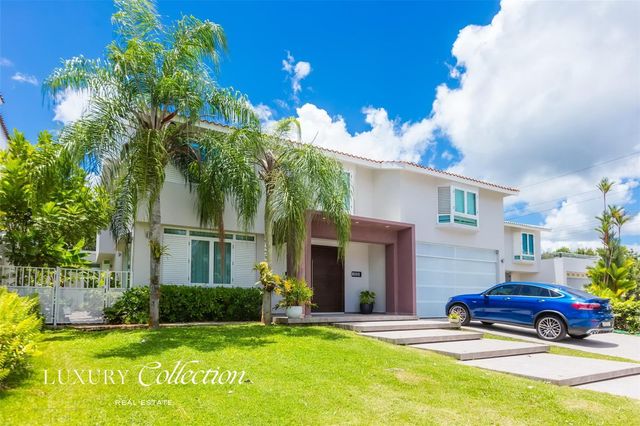 F-2 LAS PALOMAS ST, San Juan, PR 00926