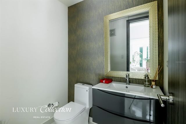 F-2 LAS PALOMAS ST, San Juan, PR 00926