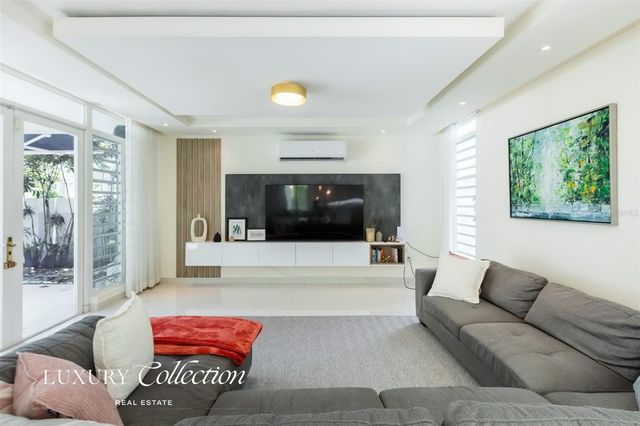 F-2 LAS PALOMAS ST, San Juan, PR 00926