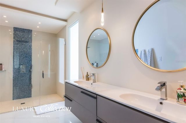 F-2 LAS PALOMAS ST, San Juan, PR 00926