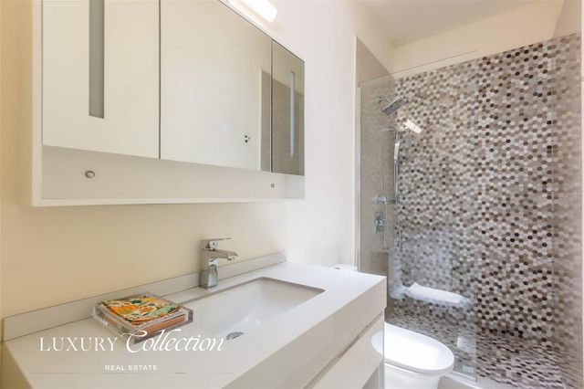 F-2 LAS PALOMAS ST, San Juan, PR 00926