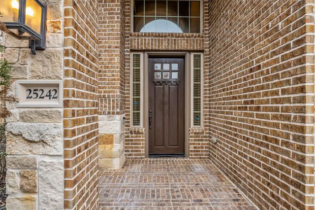 25242 Forest Ledge Drive, Porter, TX 77365