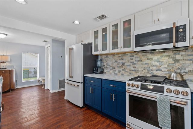 4111 SARASOTA AVENUE, Sarasota, FL 34234