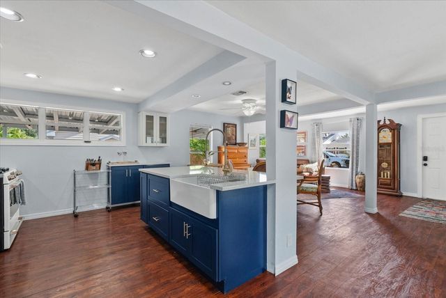 4111 SARASOTA AVENUE, Sarasota, FL 34234