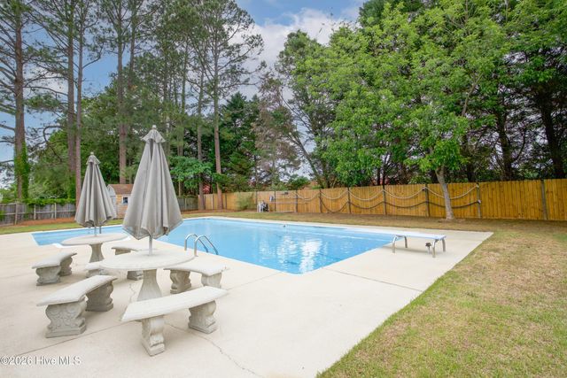 6656 Kodiak Drive, Fayetteville, NC 28304