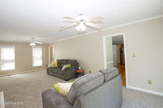 6656 Kodiak Drive, Fayetteville, NC 28304