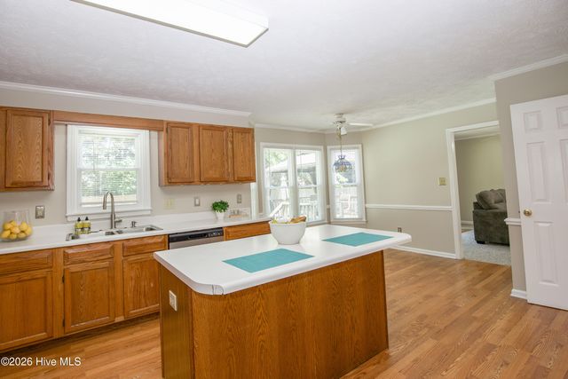 6656 Kodiak Drive, Fayetteville, NC 28304