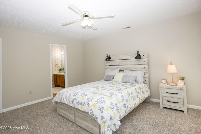 6656 Kodiak Drive, Fayetteville, NC 28304