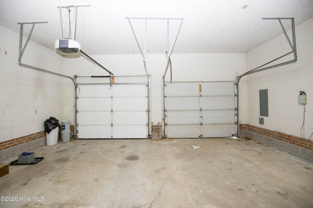 6656 Kodiak Drive, Fayetteville, NC 28304
