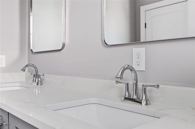 6 Rounds Avenue, East Providence, RI 02915