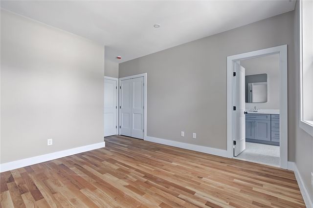 6 Rounds Avenue, East Providence, RI 02915