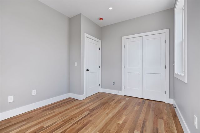 6 Rounds Avenue, East Providence, RI 02915